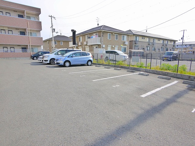 ハートリーフの駐車場