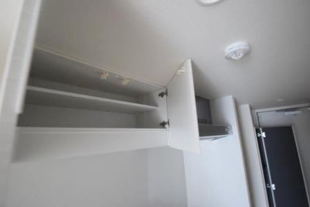 リブリ・テラ海神のキッチン|キッチン上に収納あります