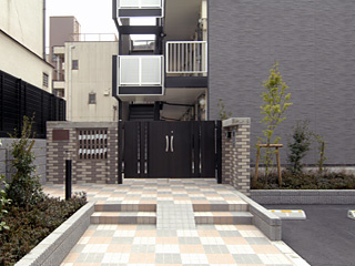 【エントランス】 | Ｅｃｈｏ | オートロックゲート付き