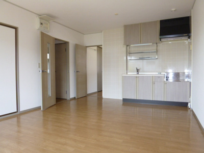 【居間・リビング】 | ファミーユ・ヴィラＣ