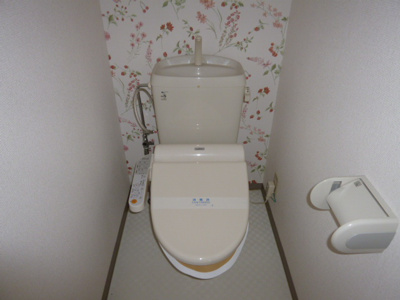 【トイレ】 | ファミーユ・ヴィラＣ | 温水洗浄便座