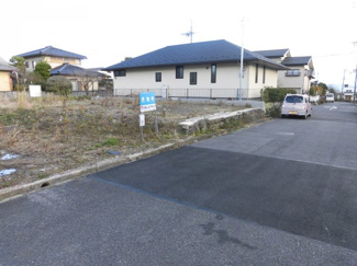 【前面道路含む現地写真】 | 前面道路と接面状況を確認頂けます。