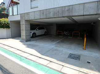 【駐車場】 | M　CROSS（エムクロス） | 駐車場　