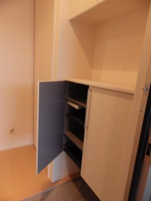 【収納】 | フィオーレ阿倉川B | シューズラック