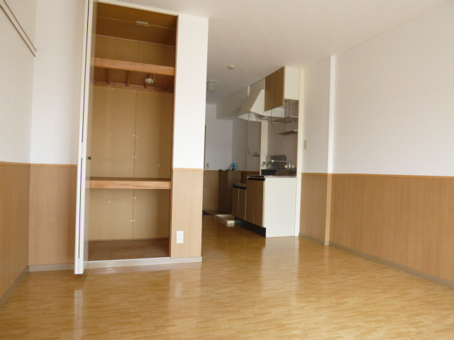 グランデカーサの内装|８帖