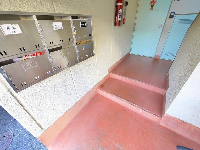 松本マンションのその他共用部分|清潔なエントランスです