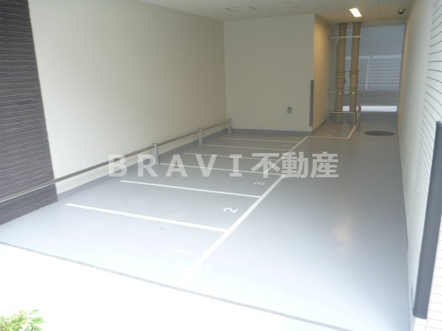 ルーエ天満橋　BRAVI不動産のその他共用部分|【ルーエ天満橋】バイク置場