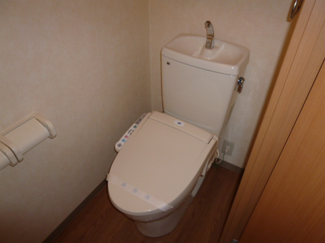 ピアッツア紗梨のトイレ|温水洗浄便座