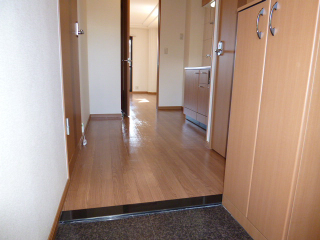 ピアッツア紗梨の玄関