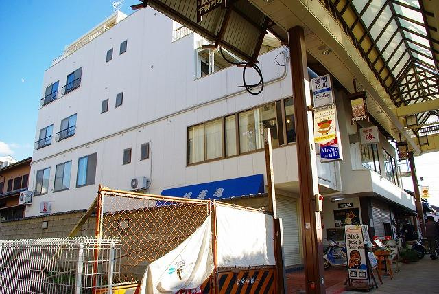 御門ビルの外観