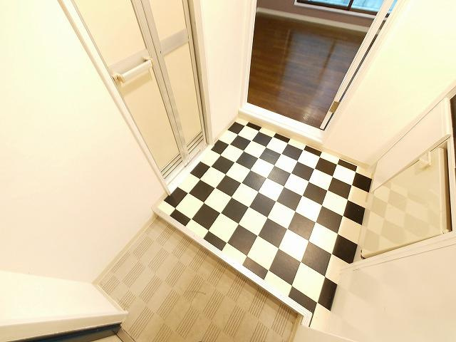 マンションフィールドナウの玄関