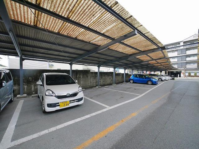 喜多室荘の駐車場