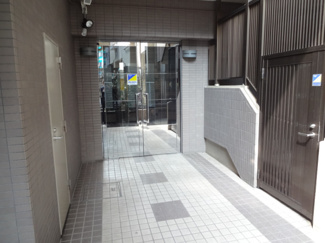 【エントランス】