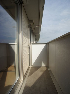 【バルコニー】 | ラ・カンパーニュＢ | 日当たり良好！お洗濯物がたくさん干せます♪