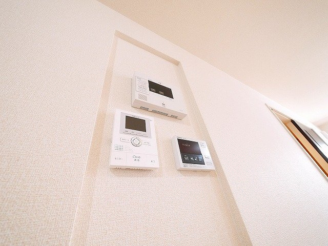 ブリリアントコートのセキュリティ|モニター付きインターホンとセキュリティ通報システムで安心です