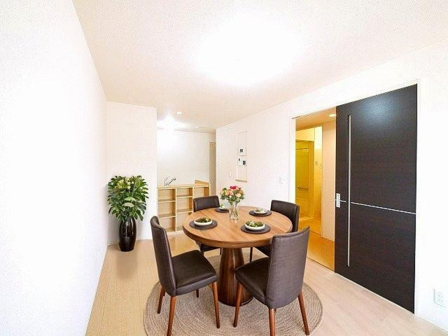 ブリリアントコートの居間・リビング|CGで家具等を配置したもので家具等は含まれません
