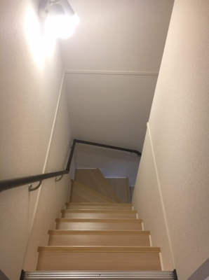  | クレイノシャンドフルール | 玄関から２階のお部屋への階段です。