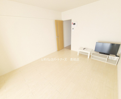 【居間・リビング】 | クレイノNS | 反転タイプ