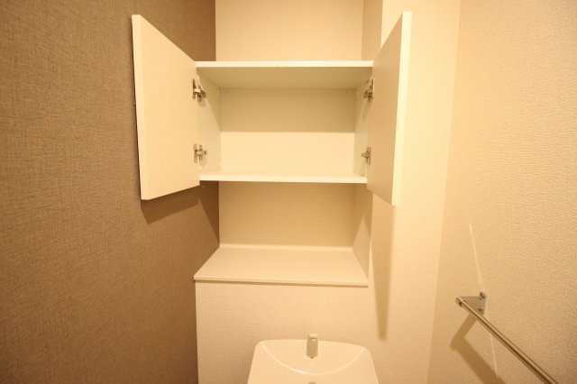【収納】 | ボース・ウィングス久宝寺 | トイレ上収納