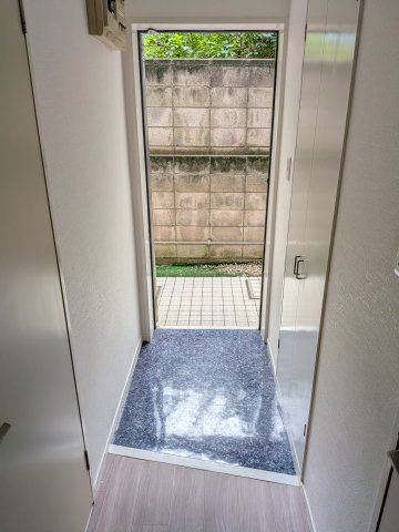 【玄関】 | ハッピーハイツみなと | スッキリまとまった玄関です