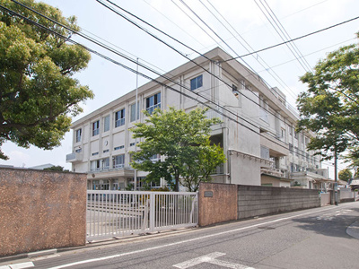 【周辺】 | 西篠崎2丁目 | 江戸川区立鹿骨東小学校　距離1080m