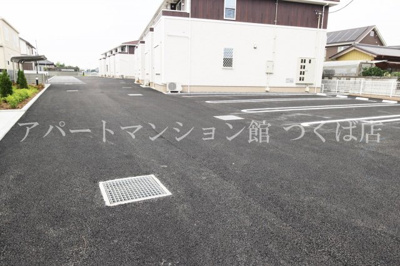 【駐車場】 | グランド　ソレイユB