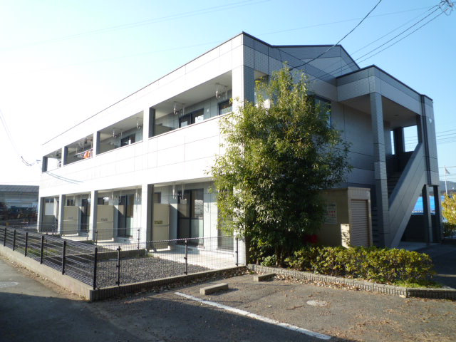総社市井尻野のアパートの外観