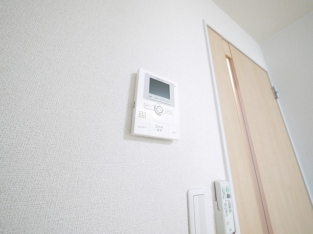 ＡＬＨＯＵＳＥ南城戸のセキュリティ|モニター付きインターホンです