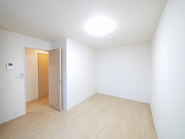 ＡＬＨＯＵＳＥ南城戸の洋室|明るい洋室です
