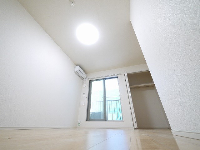ＡＬＨＯＵＳＥ南城戸の寝室|開放的な寝室です