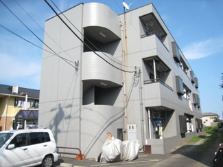 【外観】 | マウントヴィレッヂⅤ | 敷地内駐車場も空きがございます♪