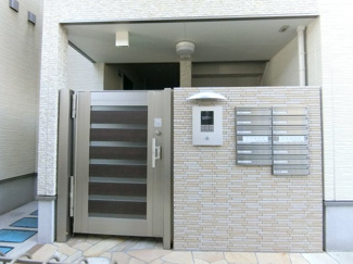 【エントランス】