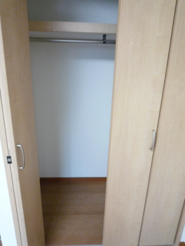 アクロス久米川222の収納