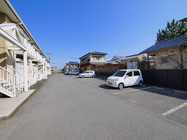 アメニティフォレストＢの駐車場|駐車スペースもあります