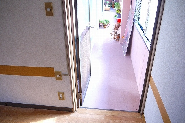 大島店舗（六条西）の玄関
