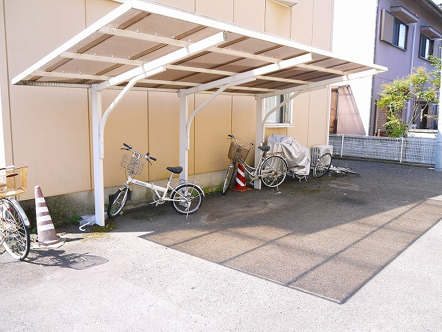 アメニティフォレストＡのその他共用部分|自転車置き場