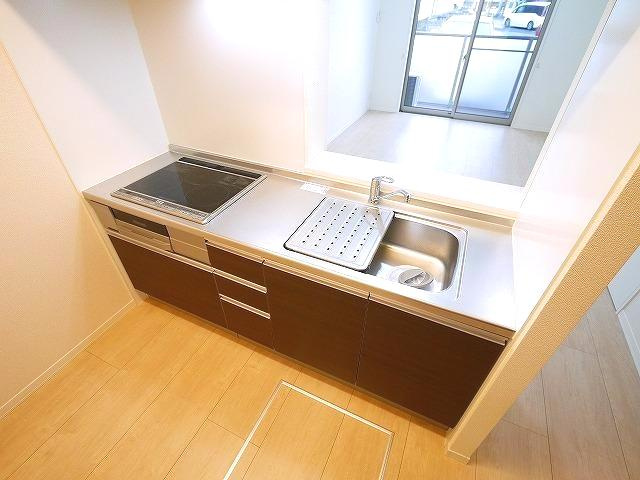 シャーメゾン桜のキッチン|コンパクトなキッチンで掃除もラクラク