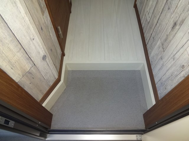 イースタイル江戸川の玄関