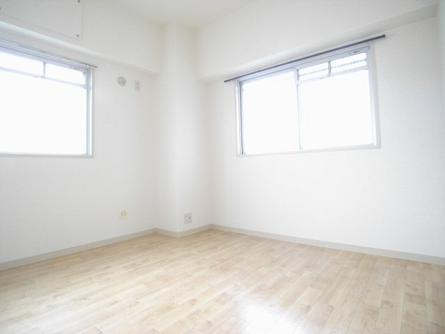 【洋室】 | リビングアメニティK＆T