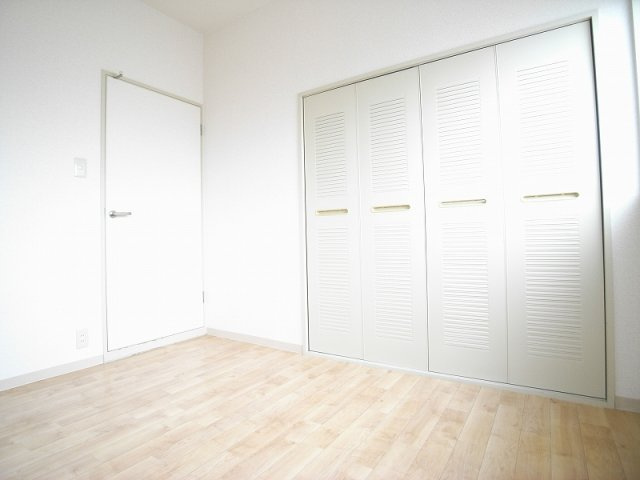 【洋室】 | リビングアメニティK＆T