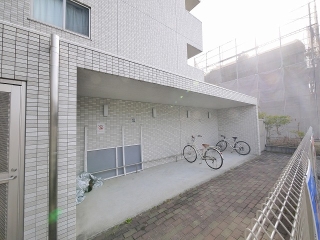 サンソレイユ西大寺のその他共用部分|駐輪場付き