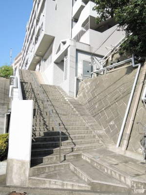【エントランス】 | サンピア杉田 | エントランス部分