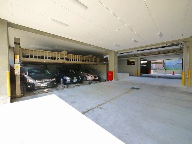 メープルコート中村Ⅱの駐車場|駐車場があります（契約必要）