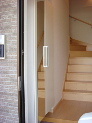 【玄関】 | クローバー三城Ｂ