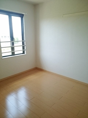 【居間・リビング】 | クローバー三城Ｂ