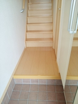 【玄関】 | クローバー三城Ｂ