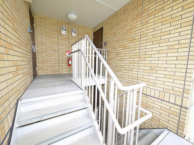 ラフィーネ（東九条町）のその他共用部分|綺麗な共有スペース。