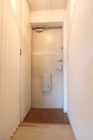 サンワード別府の玄関