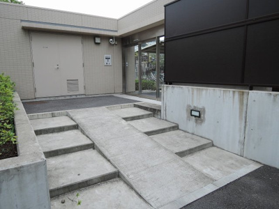 【その他共用部分】 | テラス横浜富岡 | 駐輪場入口