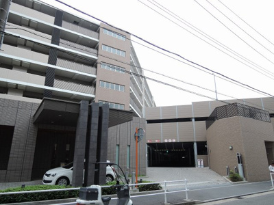 【駐車場】 | テラス横浜富岡 | 駐車場入口